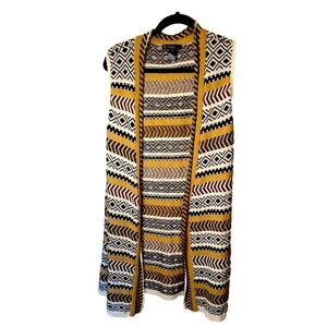 New directions 1x long sleeveless sweater tribal print